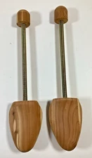 Cedar Flexible Pair Shoe Trees/Stretch & Shape & Care For Shoes/Travel Perfect