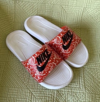 Nike Red Paisley Bandana Slide Sandals White Black Comfort Slides Women s 5