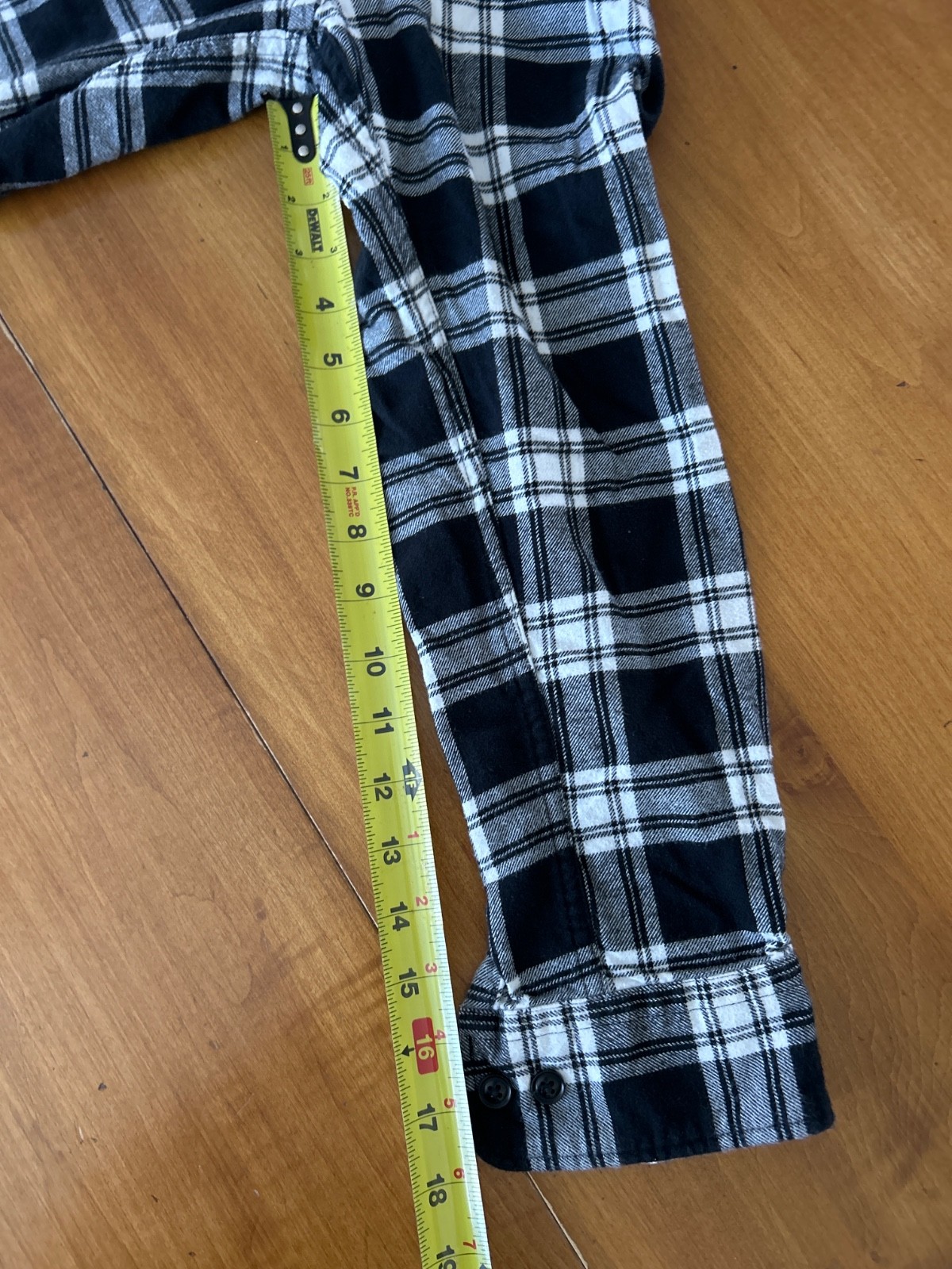 Uni Qlo button down flannel medium measurements i… - image 5