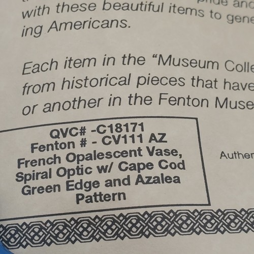 Jarrón óptico espiral opalescente francés de la colección del Museo Fenton. Firmado. Certificado de autenticidad y etiqueta - Imagen 20 de 21