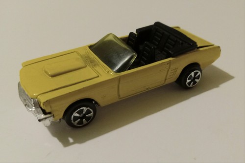 Kidco 1966 Ford Mustang Convertible Yellow ‘66 Tough Wheels - Picture 2 of 7
