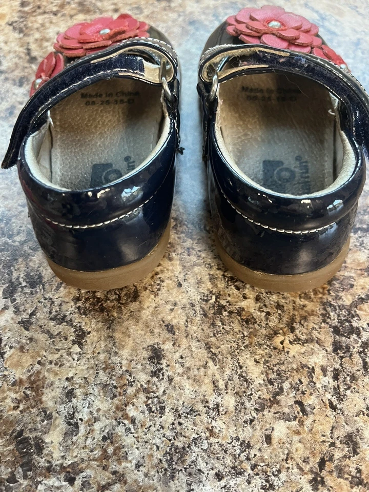 See Kai Run 海军蓝漆皮 Mary Jane 鞋码 4 学步女孩 — 第 2/4 张图片