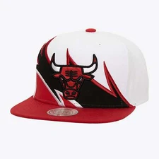MENS MITCHELL & NESS NBA WAVERUNNER SNAPBACK BULLS - WHITE