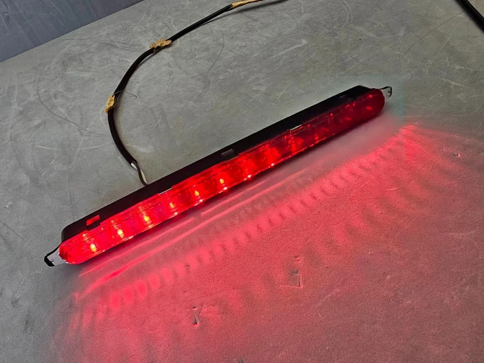 OEM 2010-2013 BUICK LACROSSE MALETERO TRASERO BANDEJA TERCERA LUZ DE FRENO LED 286-30026 Foto 2 de 4