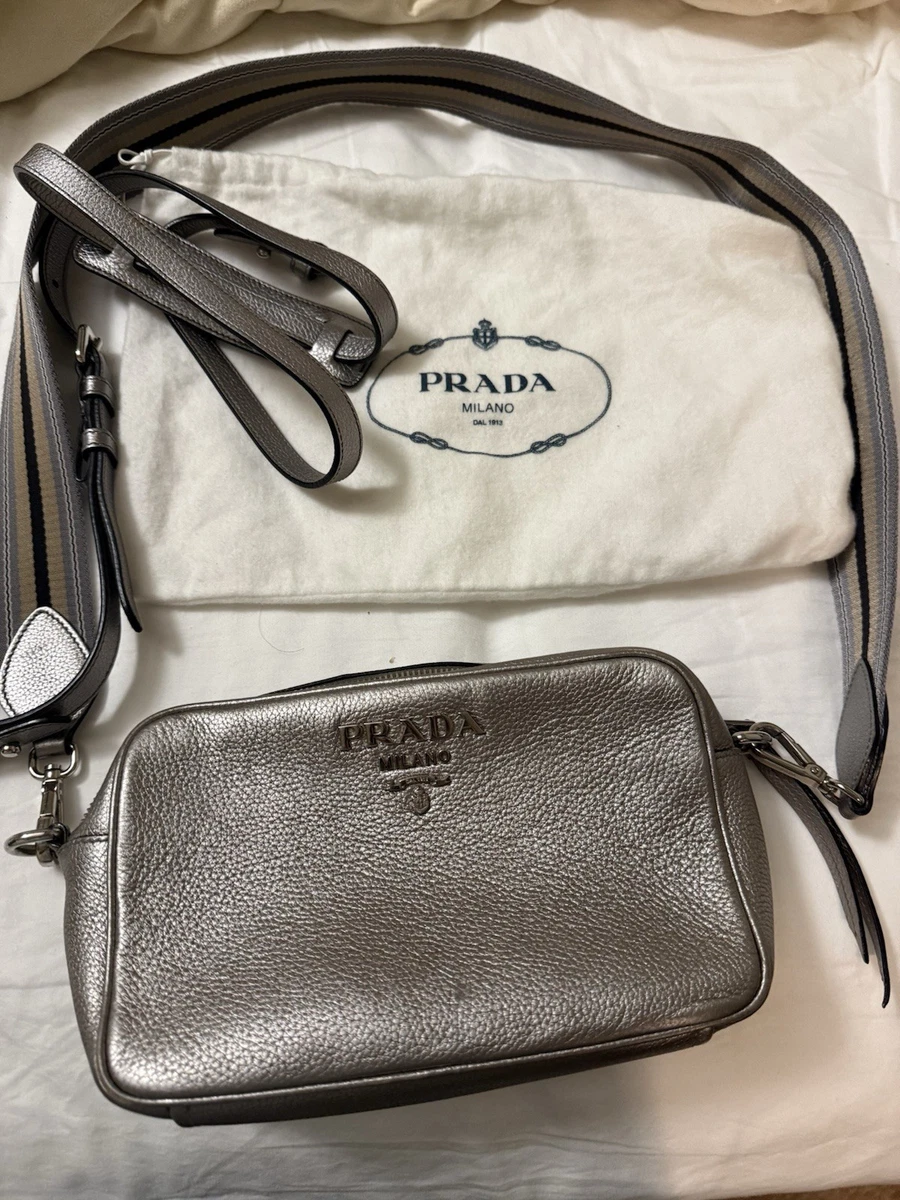 PRADA シルバー ボディバッグ 保存袋付き レア PRADA Leather Exterior Silver Bags & Handbags for Women for sale