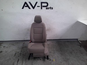 Orig. VW Tiguan 5N Fahrersitz Sitz vorn links Latte Macchiatto Stoff