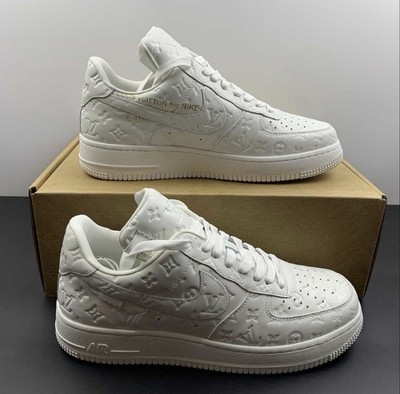 Nike Air Force 1 Low Herren Sneaker Weiß Schnürer Casual EU 43 Neu