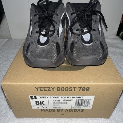 Yeezy Boost 700 V2 Infant Vanta Size 8K