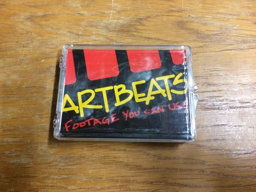 Artbeats Spielkarten Deck - Kartendeck ist noch eingeschweißt; Hülle hat Gebrauchsspuren - Bild 1 von 3