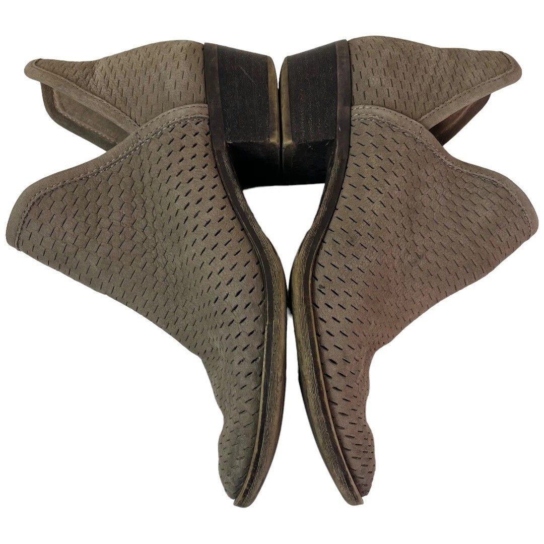 Lucky brand baley hotsell perforated chop out booties