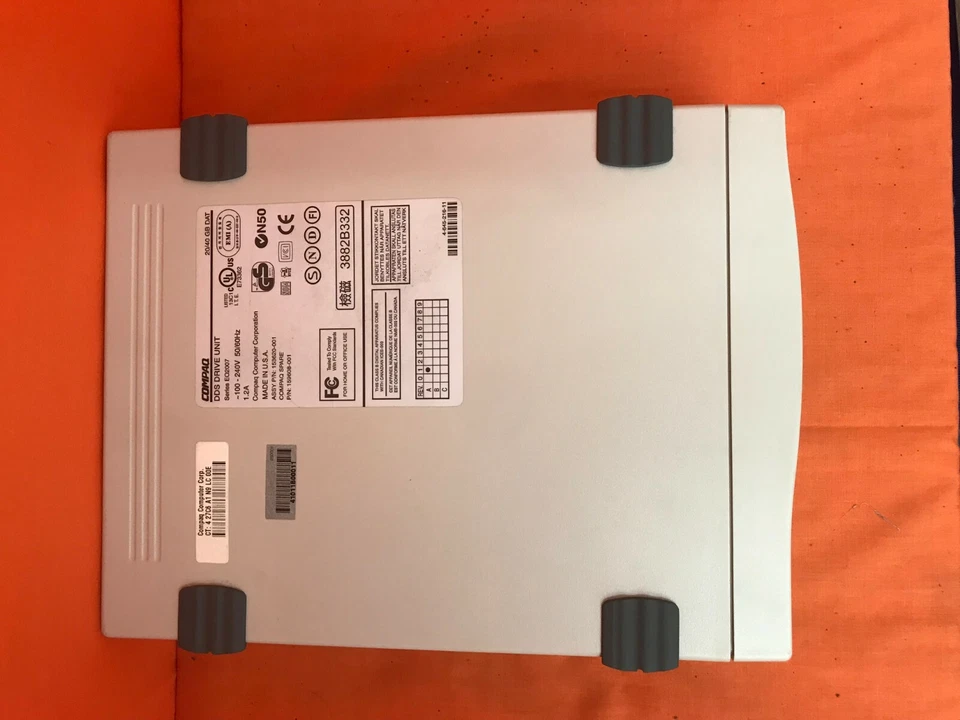 153620-001 159608-001 157770-001 HP/Compaq 20/40GB EXTERNAL DAT DRIVE - Image 2 of 4