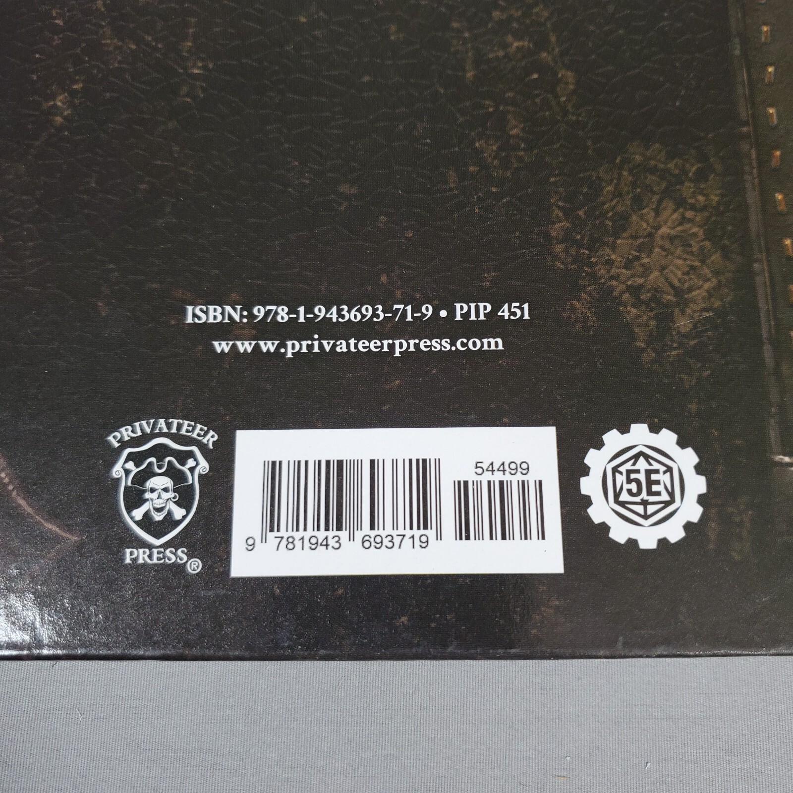 Iron Kingdoms RPG Monsternomicon 5E D&D Privateer Press Hardcover