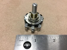 (1 PC)   CLAROSTAT   2100-0019   NONWIRE WOUND VARIABLE RESISTOR