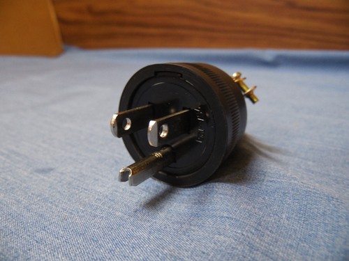 NEMA 20A 125V Straight Blade Male Replacement Plug Connector Rubber USA SHIP - Picture 3 of 11