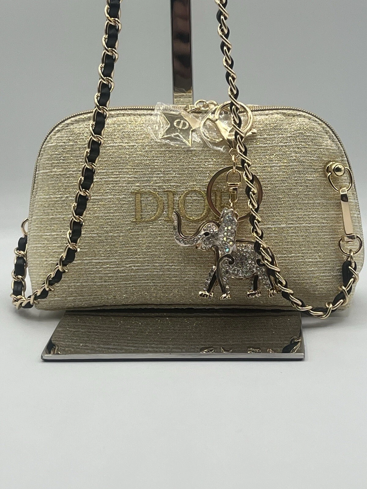 Neuf sans étiquette Dior Beauty Holiday Edition pochette sac bandoulière + sac breloque