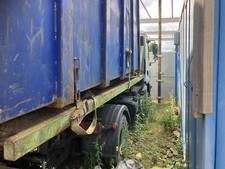 HOOK LOADER BODY TWIN REAR DOORS,