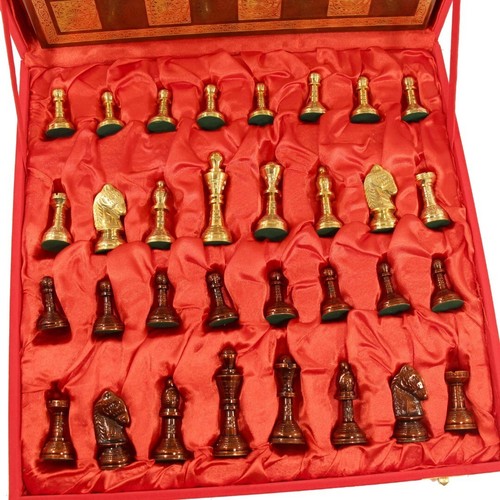 Bronze Chess Set Hand-Carved Board 30.5cm - Luxury Souvenir Game Collectible - Picture 4 of 9
