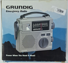 Grundig FR-200 Emergency World Band Radio AM/FM/SW 1  2 World Receiver in Box