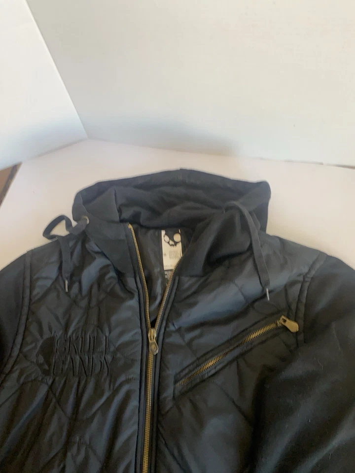 Skullcandy Hombre Pequeña, Negra, Con Capucha, Acolchada Bomber Chaqueta Usada Excelente Foto 2 de 4