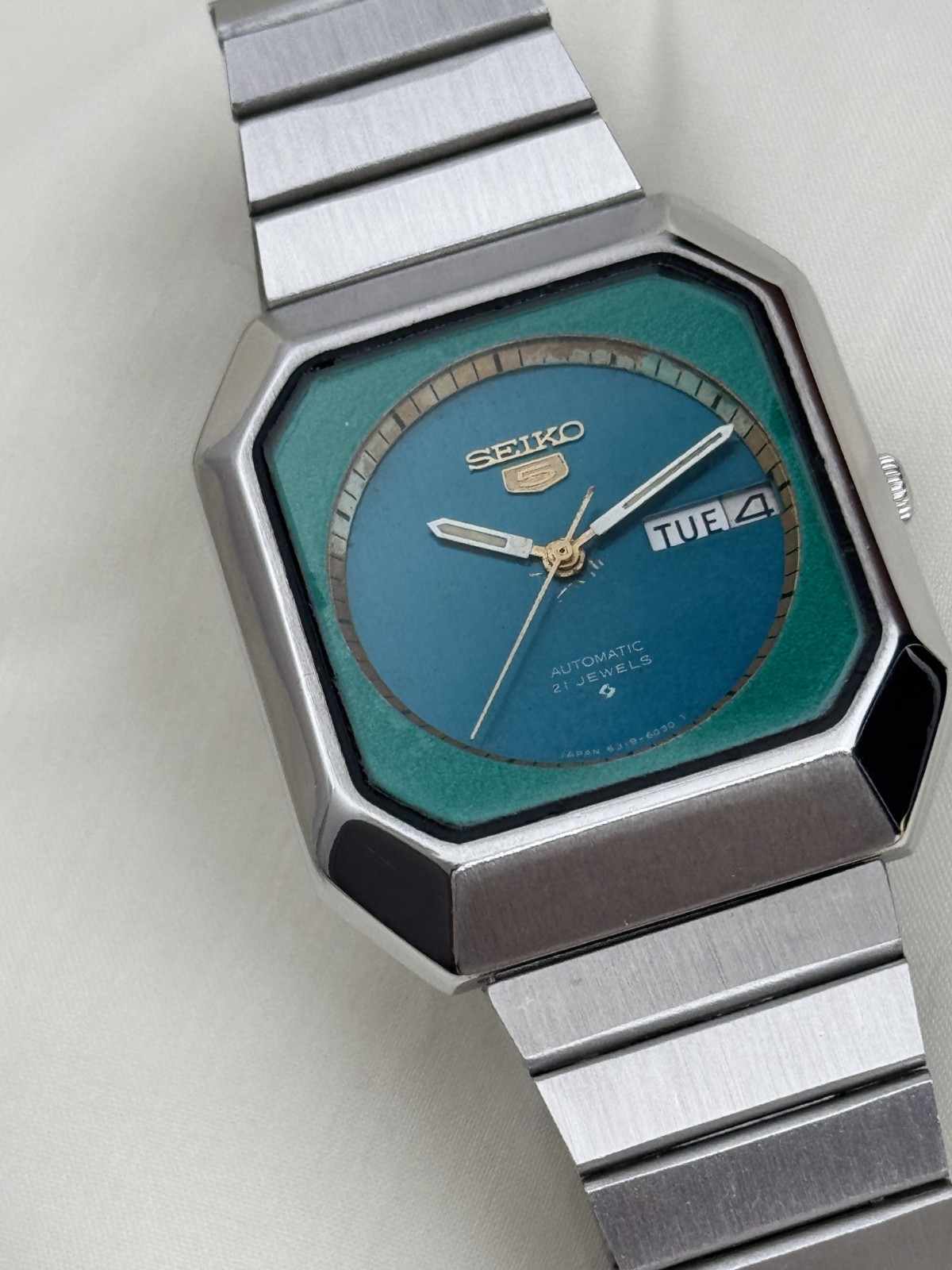 Vintage TV Shape Seiko 21J Automatic 6319-6030 Day/Date Men