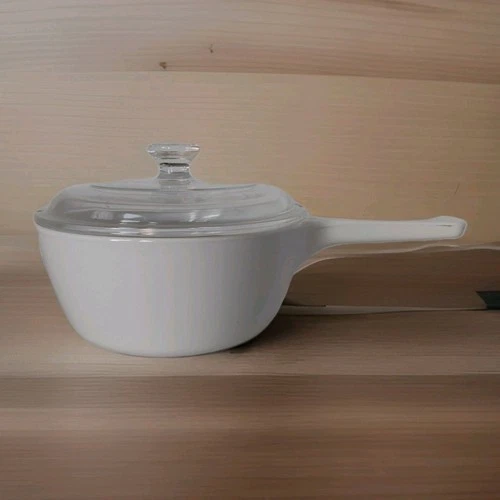 Vintage Corning Ware 1-1/2 Pint Sauce Pan P-82-B with Pyrex Lid P81C EUC
