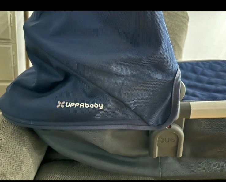 UPPABABY BASSINET NAVY EUC MATTRESS AND REMOVABLE CANOPY - Image 2 of 4