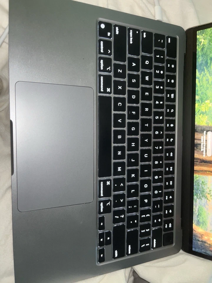 Apple MacBook Air 13 in 2022 Space Gray/Apple M2 3.49 GHz, 256 GB 8 GB 8-Core - Image 4 of 4