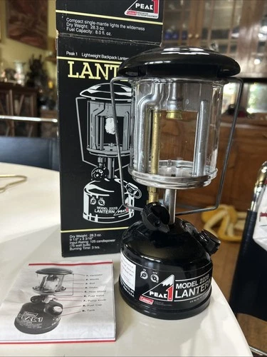 New old stock Vintage COLEMAN PEAK 1 Lightweight Backpack Lantern 222B USA w/box