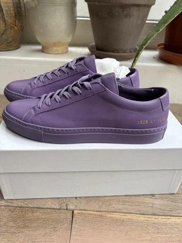 Common Projects Achille viola viola EU41 UK7 nuovo prezzo di listino £315