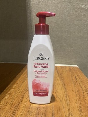 Jergens Moisturizing Hand Wash Cherry Almond Scent 8.45 fl oz Single