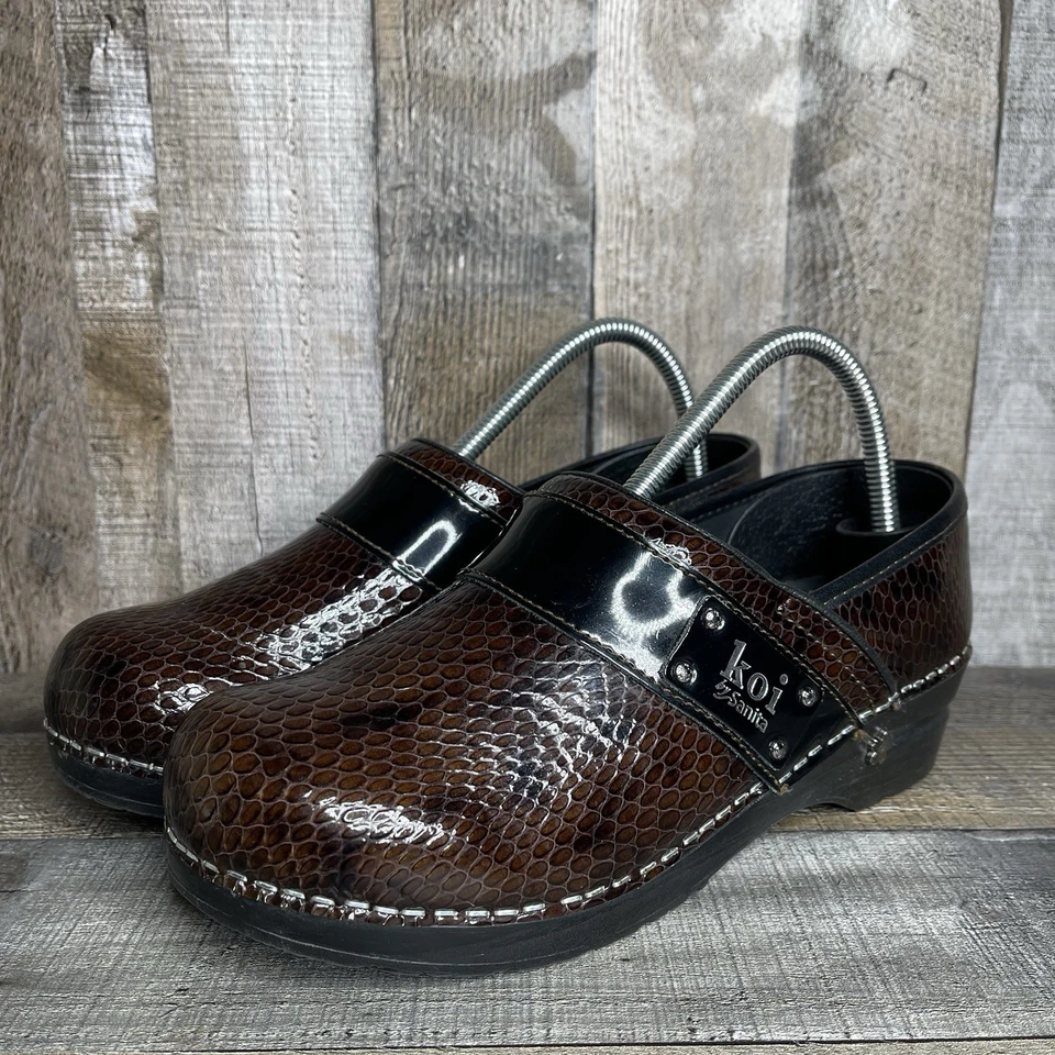 Женские профессиональные сабо Koi By Sanita коричневые лакированная кожа со змеиным принтом размер 39 - Изображение 2 из 4