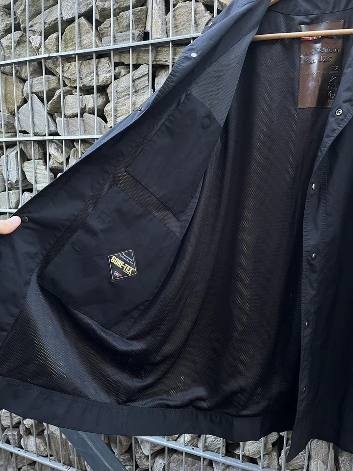 Prada Gore-Tex Rare Coat Jacket Waterproof Vintage Red Tab Size L Men’s Black - Image 4 of 4