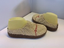 ED ELLEN DEGENERES Tillie Curly Fleece Faux-Fur Women's Beige Slippers Size 7.5M