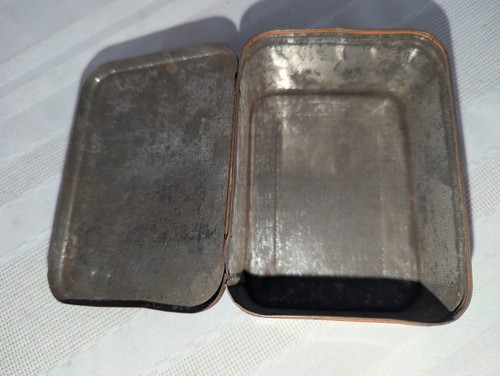 Antique EMPTY Benton Mixture Smoking Tobacco Advertising Tin Weisert Bros - Picture 6 of 7