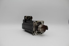 Allen-Bradley MPL-B330P-MJ22AA Servo Motor (Rust on Spinning Gear)