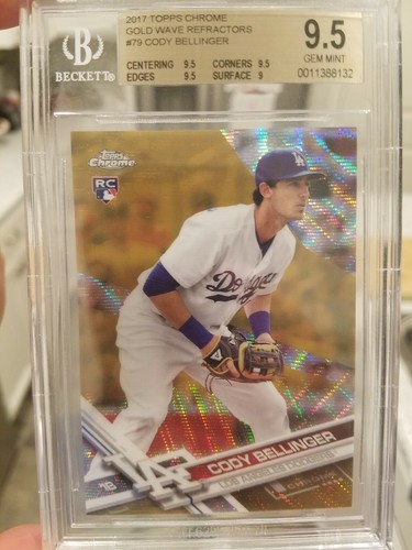Cody Bellinger [Gold Wave] #79 2017 Topps Chrome card