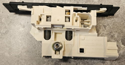 Miele DX44 15 Türschloß Verschluss Türkontaktschalter 07696516 0769513 07696517