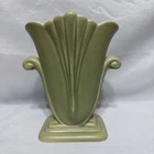 Vintage Redwing USA 886 Art Deco Pottery Tulip Vase Green With Cream Interior