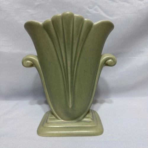 Vintage Redwing USA 886 Art Deco Pottery Tulip Vase Green With Cream Interior