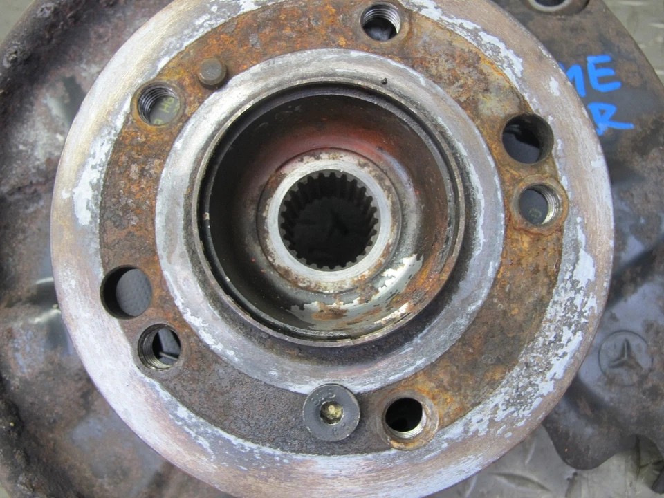 90-95 MERCEDES W124 300D TRACCIÓN TRASERA DERECHA EJE NUDILLO RUEDA BUJE COJINETE OEM Foto 4 de 4