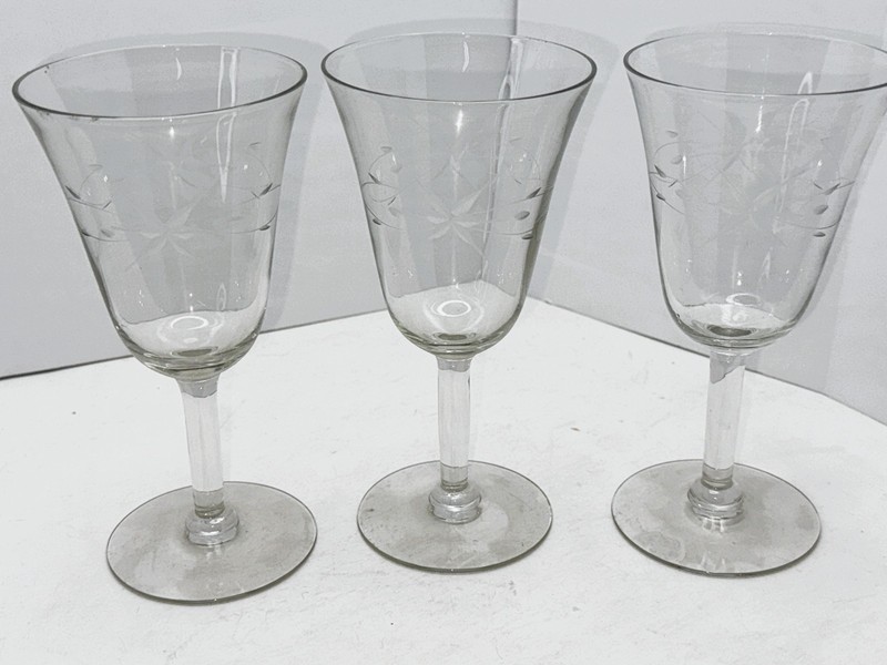 Set of 3 Elegant 1960's Floral Starburst Etched Stemware Crystal Glasses Goblets