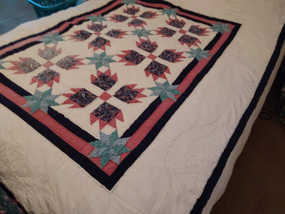 美丽绗缝 63 X 81 双码,适合床底或床头 — 第 3/4 张图片