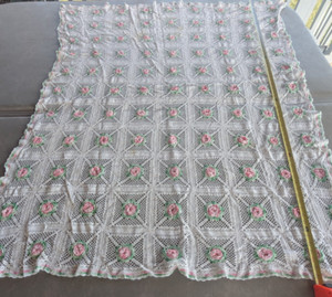 Lovely Rectangle Doily Table Cloth Handmade Crochet Pink Rose Flowers 60"x72"