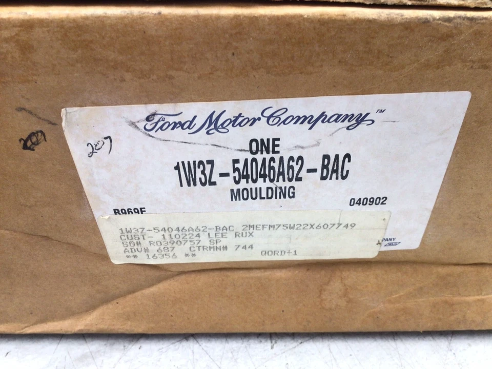 Mercury Grand Marquis 2001-2002 OEM moldura lateral derecha 1W3Z-54046A62-BAC Foto 3 de 3
