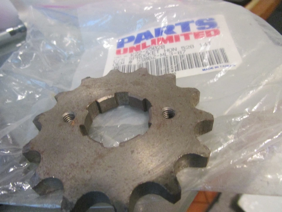 Piñón unilimitado piezas nuevas Honda 88-2000 CR250 520 14T K22-2502B Foto 4 de 4