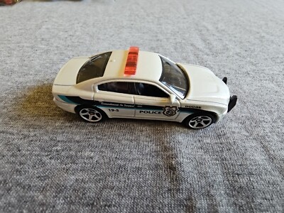 2013 Matchbox DODGE CHARGER PURSUIT White 64/120 LOOSE Heroic