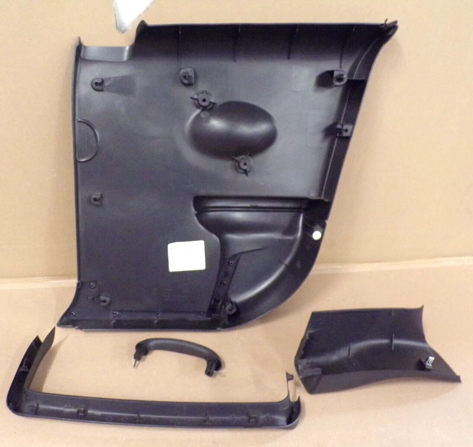2004 年 saturn ion 四轿跑车门板(驾驶员后部)2003 - 2007 — 第 2/2 张图片