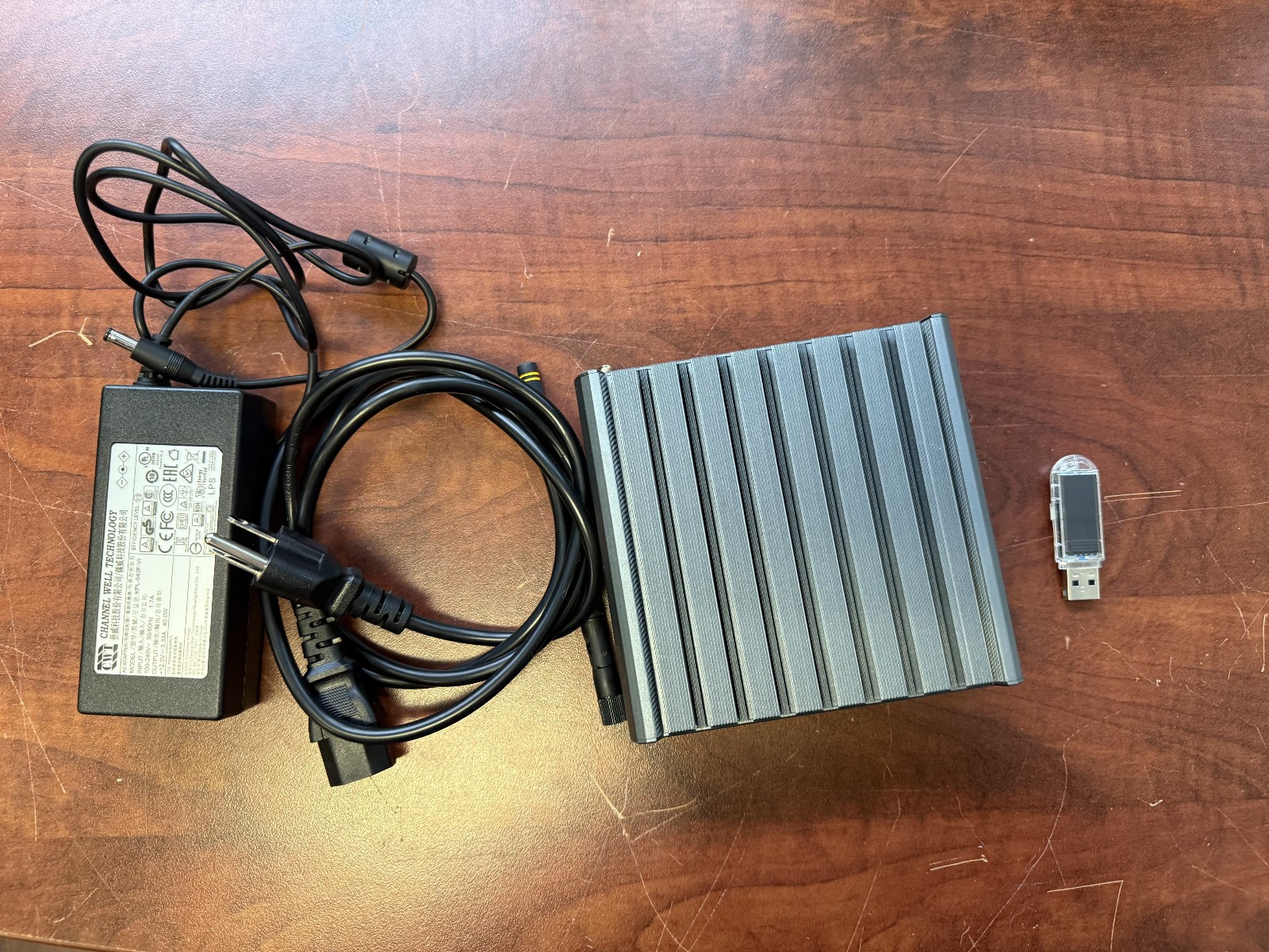 Industrial PC FreedomFi Bitcoin Full Node with WiFi, 2TB SSD/8GB RAM + NerdMiner