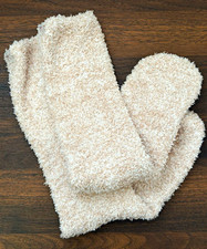 Barefoot Dreams Women  s CozyChic Heathered Socks Dusty Rose/White OS 1 Pair