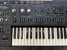 Roland SH-1 Synthesizer